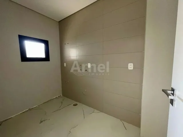 Imagem 5: Casa de 3 Dormitórios Sendo 1 Suíte no Centro de Passo Fundo, para Venda