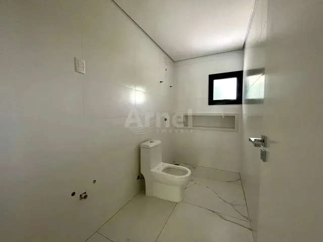 Imagem 4: Casa de 3 Dormitórios Sendo 1 Suíte no Centro de Passo Fundo, para Venda