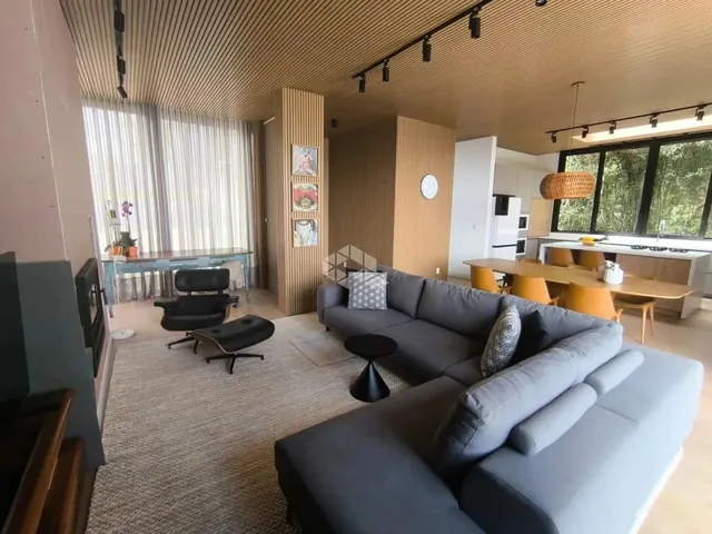 Imagem: Casa 3 Suítes, 372,72M² no Bairro Pousada
