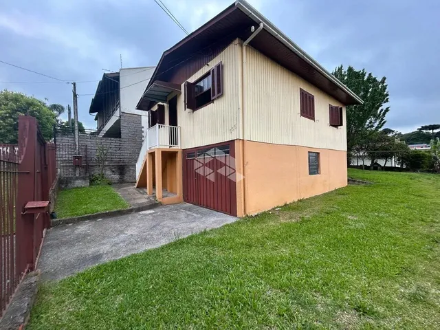 Imagem: Casa de Dois Pisos no Bairro São Francisco