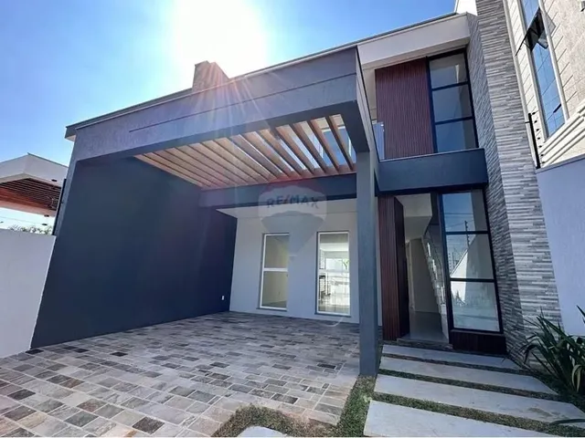 Imagem: Casa de 3 Dormitórios com Suíte na Cidade