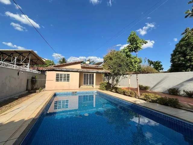 Imagem: Casa para Locação com Piscina na Quadra