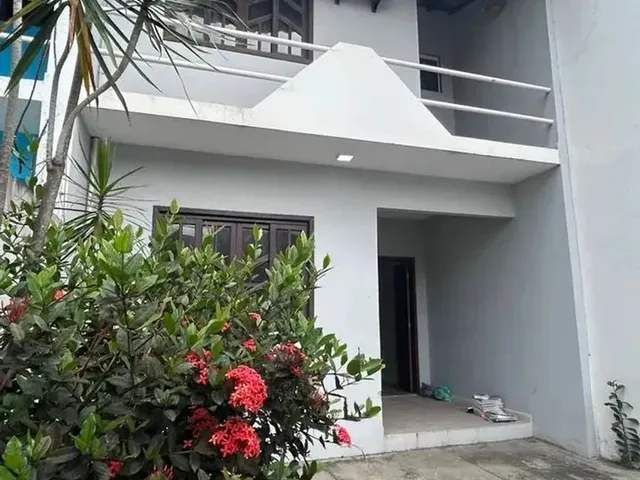 Imagem: A casa possui 3 Dormitórios, 3 Banheiros, 1 Vaga na