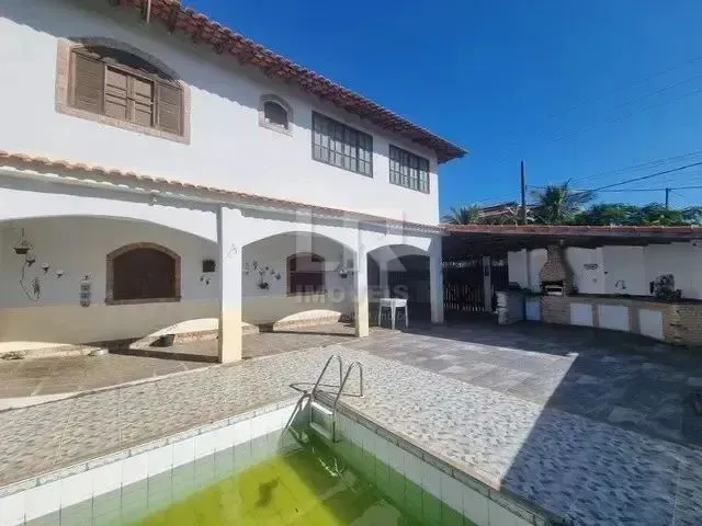 Imagem: Ótima Casa com 4 Quartos, Piscina e Churrasqueira