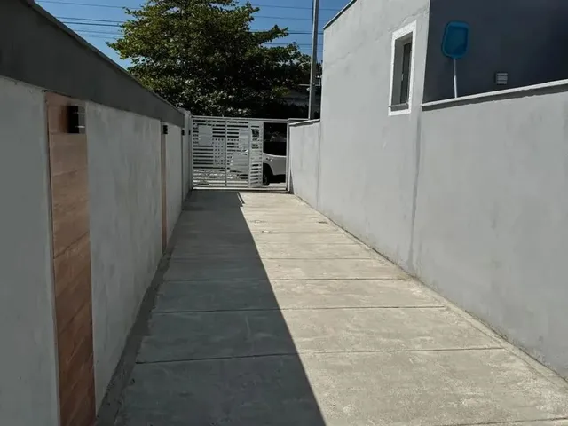 Imagem 8: Linda e Moderna Casa Linear com Piscina - Enseada