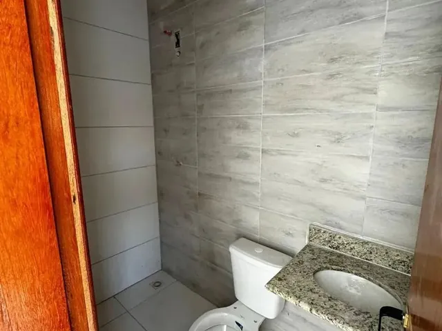 Imagem 10: Linda e Moderna Casa Linear com Piscina - Enseada
