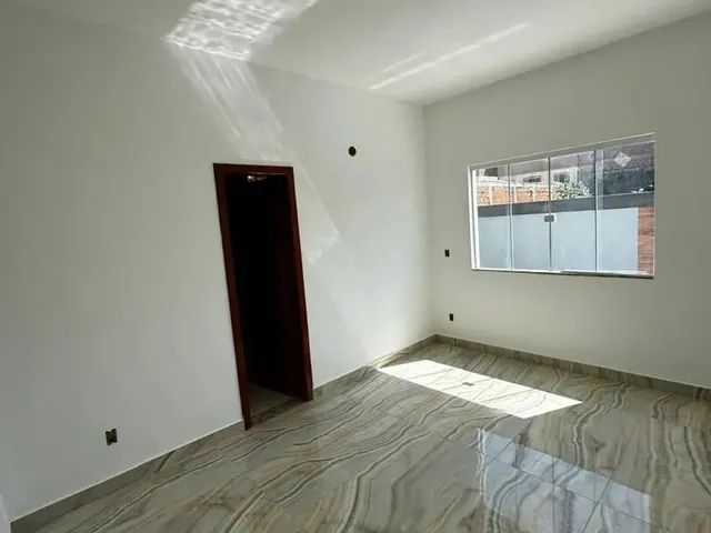 Imagem 6: Linda e Moderna Casa Linear com Piscina - Enseada