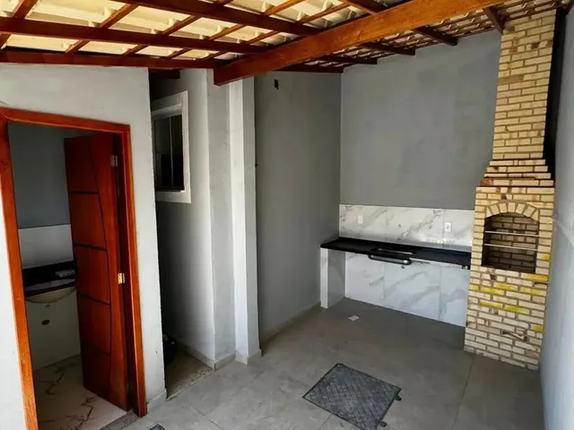 Imagem 2: Linda e Moderna Casa Linear com Piscina - Enseada