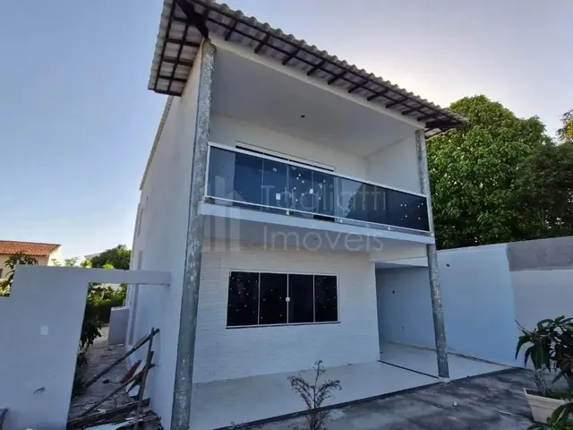 Imagem: A casa possui 4 Dormitórios, 4 Banheiros, 3 Vagas na