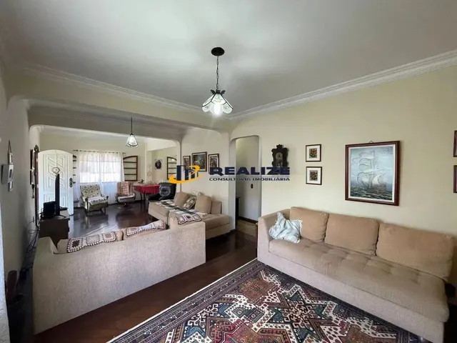 Imagem: A casa em condomínio possui 4 Dormitórios, 2 Suítes, 3