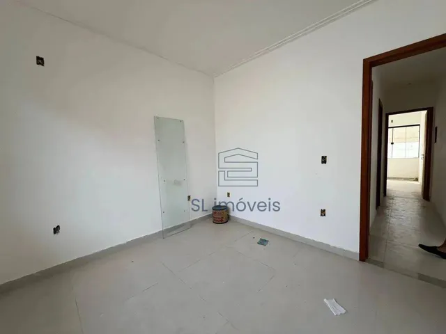 Imagem 2: Casa Duplex (Fundos) com 3 Quartos (1 Suíte) e Terraço Gourmet À Venda no Village, Rio