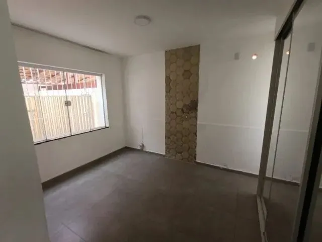 Imagem 7: Casa Linear no Centro com 2 Suítes para Venda