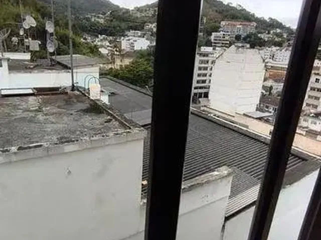 Imagem 2: Apartamento para Venda em Nova Friburgo, Centro, 2 Dormitórios, 1 Suíte, 3 Banheiros, 1