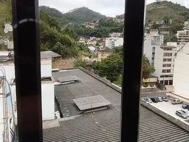 Imagem 12: Apartamento para Venda em Nova Friburgo, Centro, 2 Dormitórios, 1 Suíte, 3 Banheiros, 1