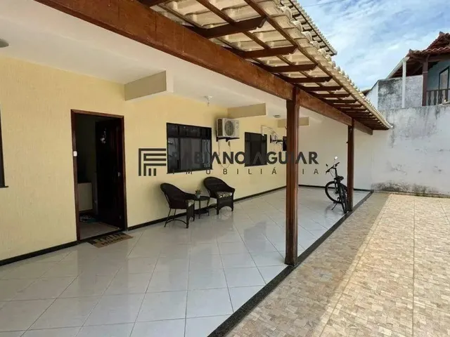 Imagem: A casa possui 3 Dormitórios, 2 Suítes, 3 Banheiros, 3