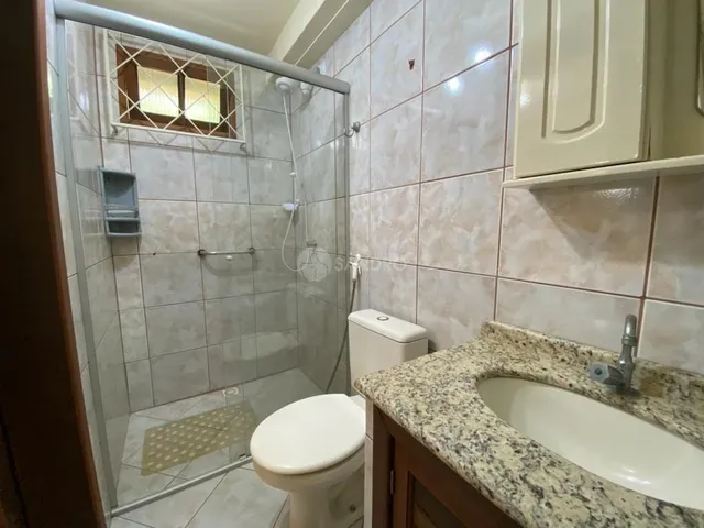 Imagem 11: Casa Rústica e Muito Aconchegante, 4 Dormitórios a Poucos Metros do Mariscal