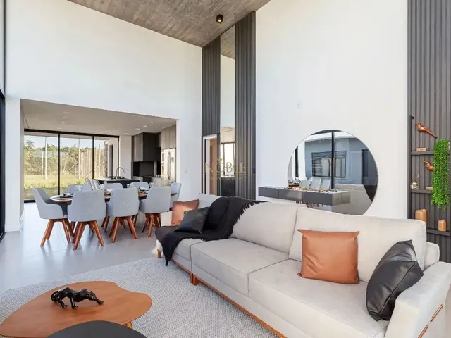 Imagem 8: Casa de Condominio com Concreto Aparente