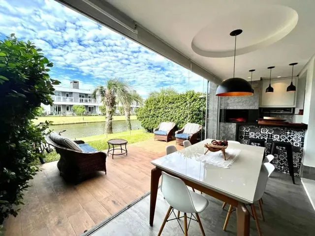 Imagem: Apartamento com 02 Dormitórios À Venda
