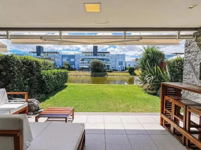 Imagem 3: Apartamento Mobiliado e Decorado com 2 Dormitórios À Venda - Condomínio Rossi