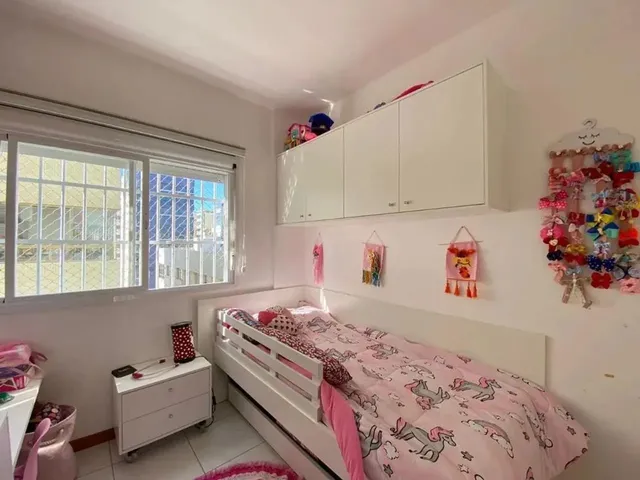 Imagem 10: Apto 03 Quartos, Suíte, +150M², Mobiliado, Leste/Norte, Box para Carro. Sacada De
