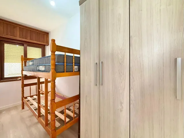 Imagem 5: Apto 02 Quartos, Mobiliado, Box para Carro. Ed com Elevador, Junto a Praça Flávio