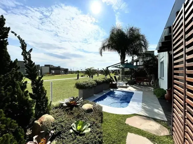 Imagem 7: Casa com Piscina no Condominio Riviera com 4 Suítes em Xangri-La. Ref: Ca0147