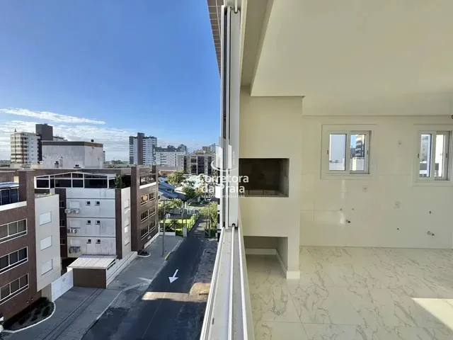 Imagem: O apartamento possui 3 Dormitórios, 1 Suíte, 2 Banheiros,