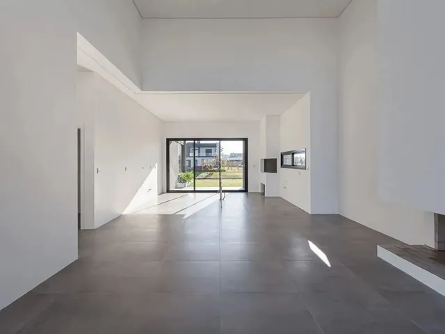 Imagem 10: Casa com Fachada Imponente no Reserva das Águas