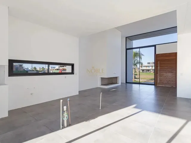 Imagem 2: Casa com Fachada Imponente no Reserva das Águas