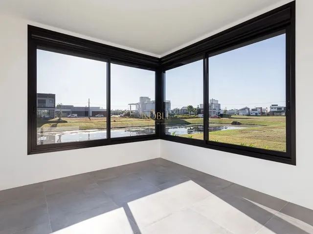 Imagem 3: Casa com Fachada Imponente no Reserva das Águas