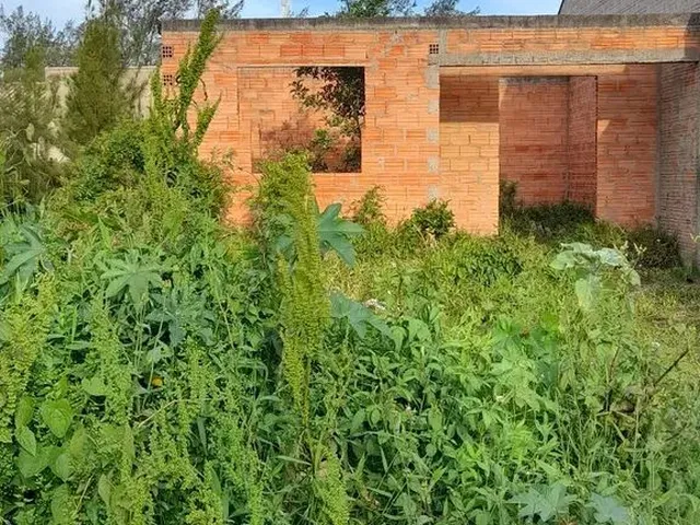 Imagem: Vende-Se Obra por Terminar em Nova Tramandaí