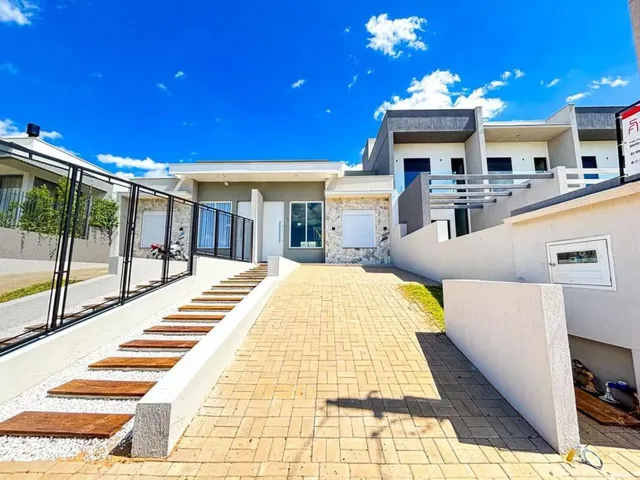 Imagem: À Venda Casa Geminada C/ Amplo Pátio