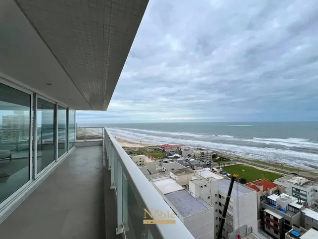 Imagem 2: Apartamento de Altissimo Padrão, com 4 Quartos na Prainha em Torres