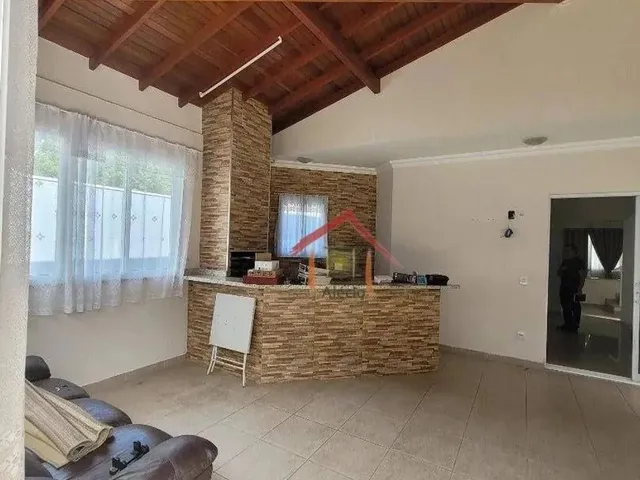 Imagem: Casa com 4 Dormitórios para Alugar, 240