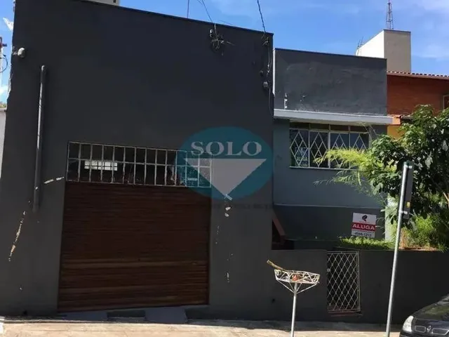 Imagem: A casa possui 2 Dormitórios, 1 Banheiro, 4 Vagas na
