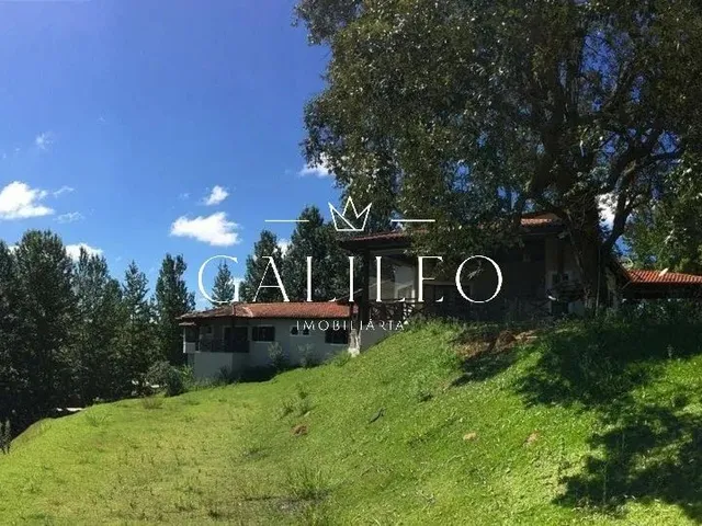 Imagem: A casa em condomínio possui 4 Dormitórios, 3 Suítes, 4