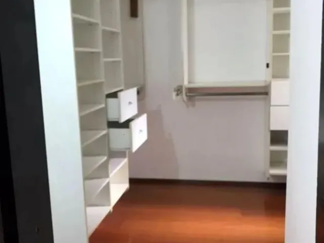 Imagem 10: Sobrado À Venda em Cotia, Jardim Leonor, com 4 Quartos, com 172 M²
