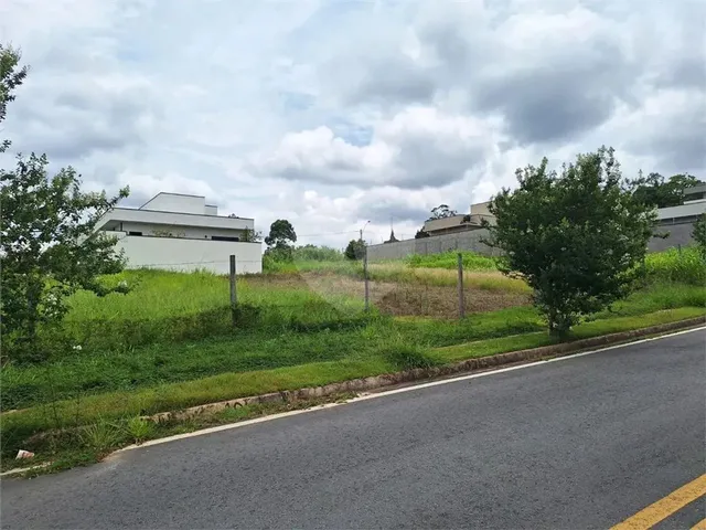 Imagem 1: Terreno com 1 Quartos À Venda em Pinheirinho - Sp