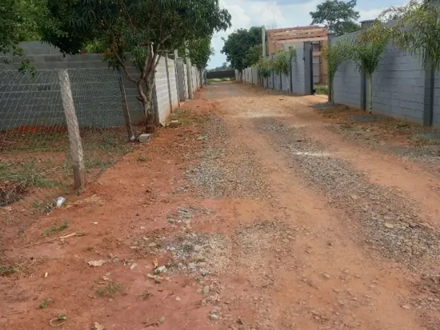 Imagem 2: Vendo Chácara nos Pires de Cima com Água ,Energia, Cond Fechado,Portão Eletrônico