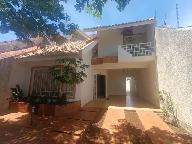 Imagem: Sobrado À Venda em Maringá, Jardim Iguaçu