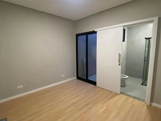 Imagem 7: Casa À Venda em Maringá, Jardim Munique, com 3 Suítes, com 150 M²