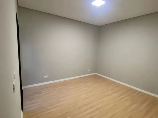 Imagem 8: Casa À Venda em Maringá, Jardim Munique, com 3 Suítes, com 150 M²