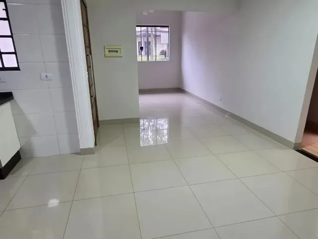 Imagem 5: Casa À Venda em Maringá, Zona 31, com 3 Quartos, com 105 M²