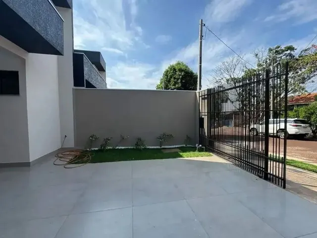 Imagem 7: Casa À Venda em Maringá no Conjunto Habitacional Requião com 3 Quartos