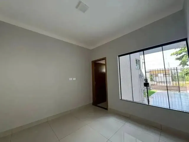 Imagem 13: Casa À Venda em Maringá no Conjunto Habitacional Requião com 3 Quartos