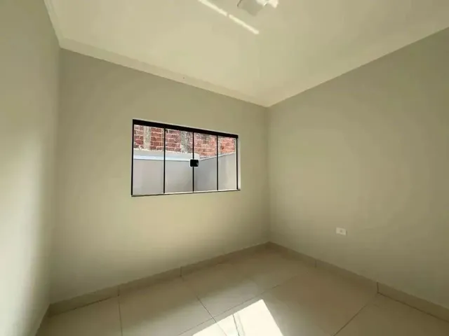 Imagem 11: Casa À Venda em Maringá no Conjunto Habitacional Requião com 3 Quartos