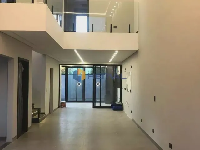 Imagem: Sobrado com 3 Quartos À Venda, 239 M²