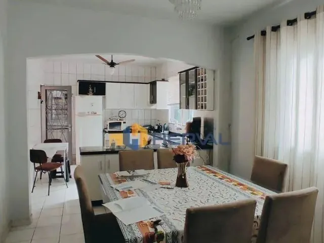 Imagem 2: Casa com 3 Quartos À Venda, 200 M² por R$ 650.000,00 - Jardim América - Maringá/Pr