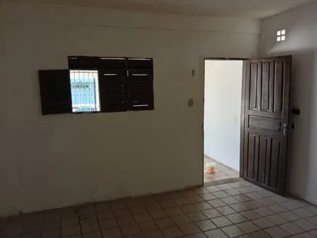 Imagem 4: Casa com Dois Quartos em Mangabeira 4