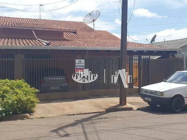 Imagem: Casa com 4 Quartos À Venda, 284 M² por